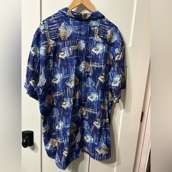 TOMMY BAHAMA Veracruz Cay Seaview Camp Fish Shirt Button Up - Picture 6 of 6